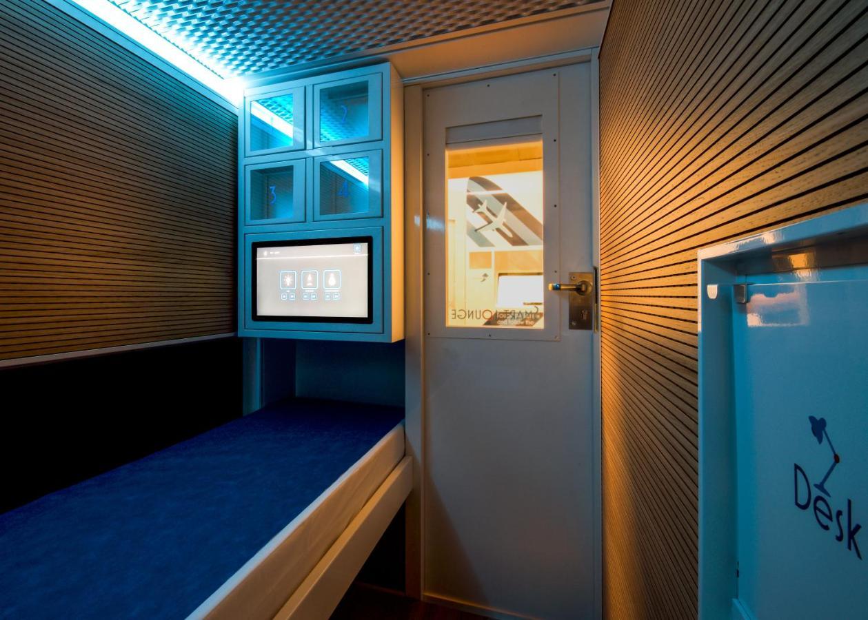 Resting Pods - Zzzleepandgo Wien Airport Schwechat Exterior foto