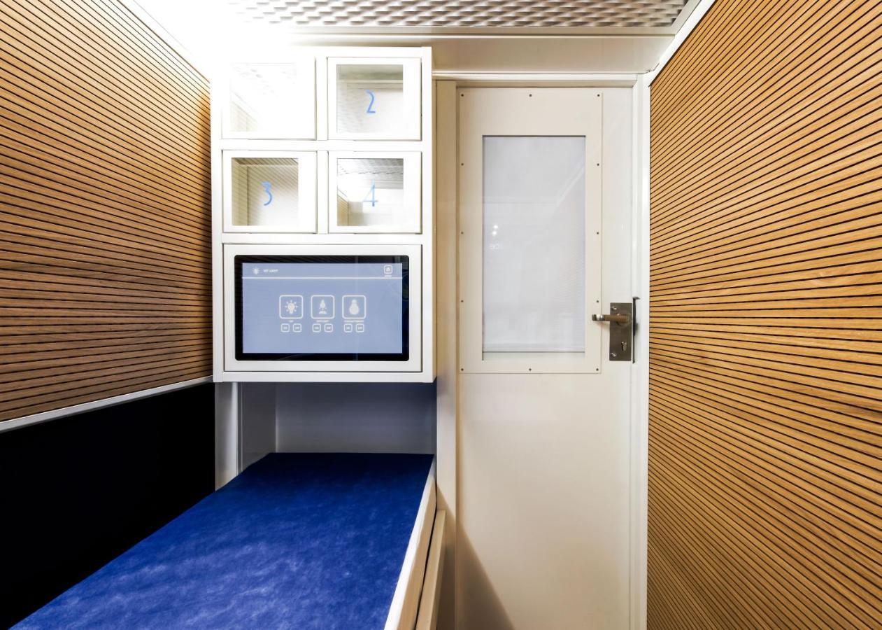Resting Pods - Zzzleepandgo Wien Airport Schwechat Exterior foto